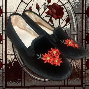 Fairycore black velvet loafers